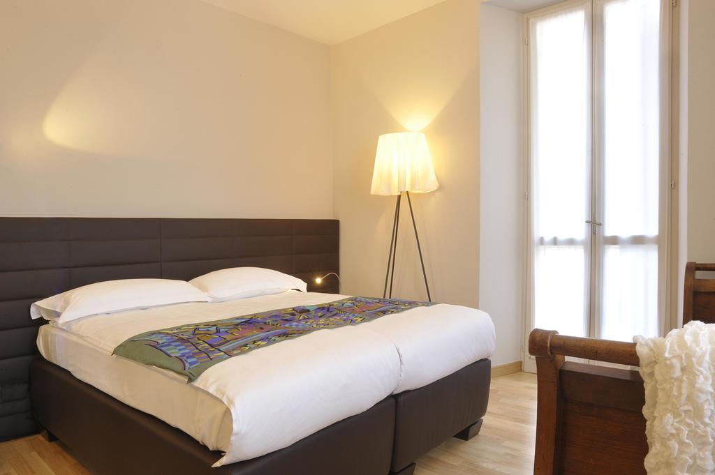 Sopra Il Posta Hotell Sant'Omobono Imagna Rom bilde